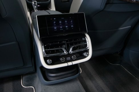 Used 2023 Bentley Bentayga Extended Wheelbase image 55