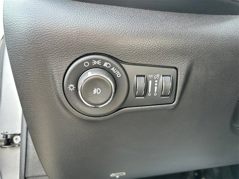 Used 2023 Jeep Compass Trailhawk w/ Trailhawk Elite Group image 31