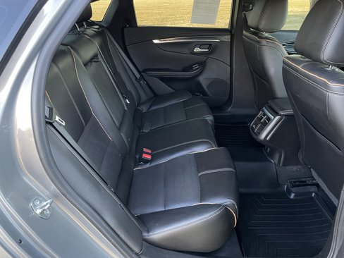Used 2017 Chevrolet Impala Premier w/ Enhanced Convenience Package image 38