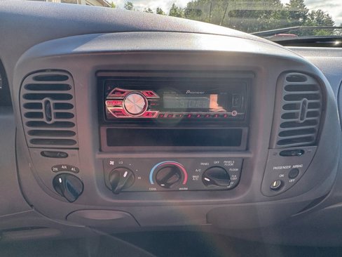 Used 2003 Ford F150 XLT image 18