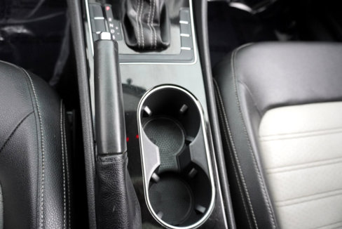 Used 2018 Volkswagen Passat 3.6 image 17