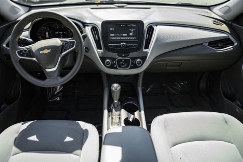 Used 2018 Chevrolet Malibu LS image 3