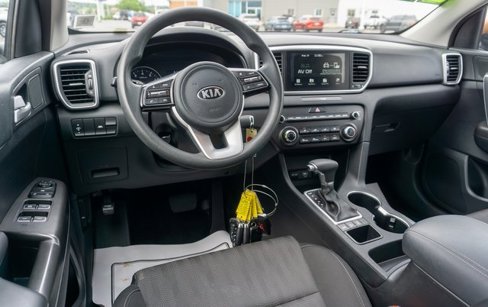 Used 2020 Kia Sportage LX image 12