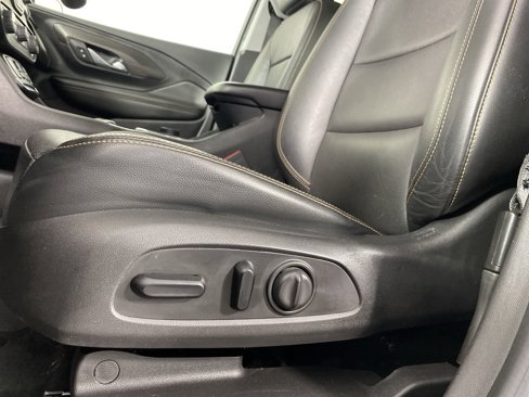 Used 2020 GMC Terrain SLT image 17