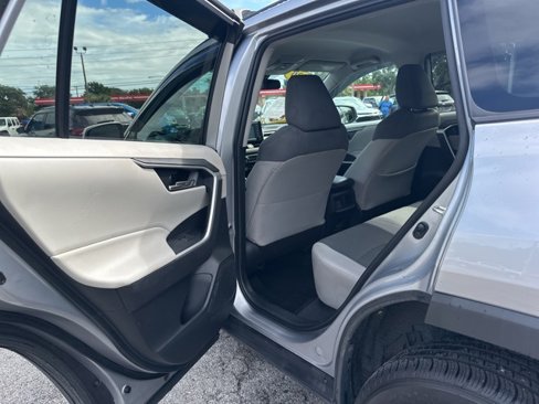 Used 2020 Toyota RAV4 XLE image 26