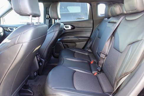 New 2025 Jeep Compass Latitude w/ Altitude Special Edition image 21