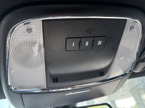 Used 2022 Dodge Charger GT image 17