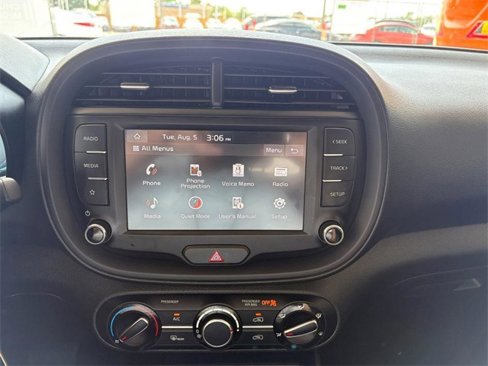 Used 2024 Kia Soul LX w/ LX Technology Package image 14