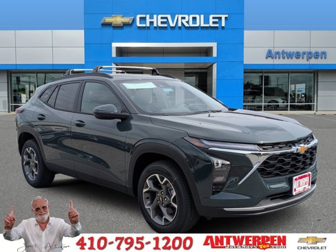 New 2026 Chevrolet Trax LT w/ Driver Confidence Package image 1