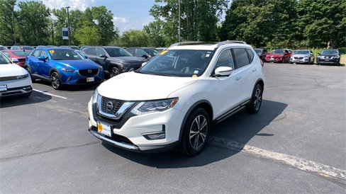 Used 2018 Nissan Rogue SL w/ Premium Package image 1