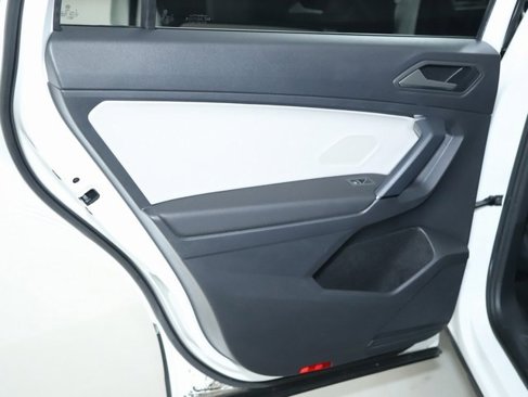 Used 2019 Volkswagen Tiguan SEL image 13