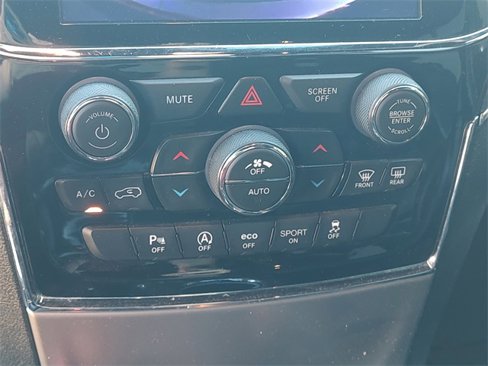 Used 2020 Jeep Grand Cherokee Limited image 20