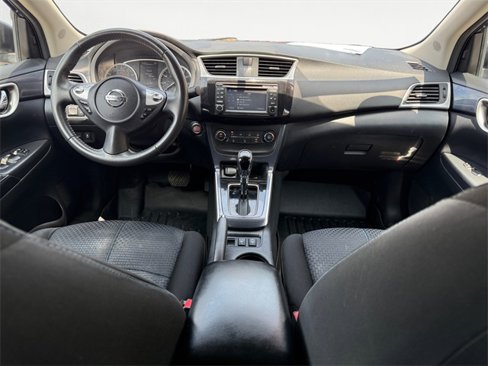 Used 2016 Nissan Sentra SR w/ Driver's Assist Package image 10