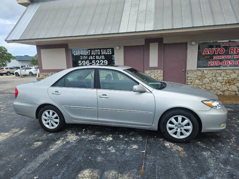 Used 2004 Toyota Camry XLE image 3