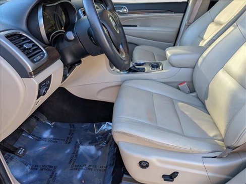 Used 2018 Jeep Grand Cherokee Limited image 11