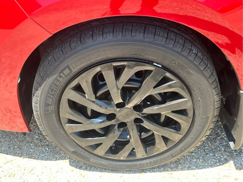 Used 2018 Toyota Corolla LE image 10
