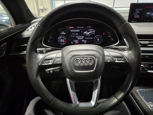 Used 2017 Audi Q7 3.0T Prestige w/ Prestige Package image 19