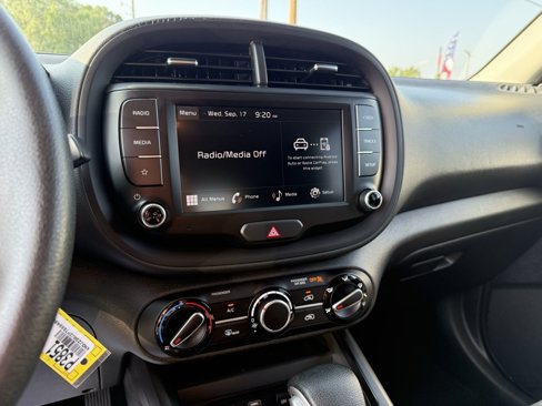 Used 2023 Kia Soul LX w/ Option Group 015 image 18