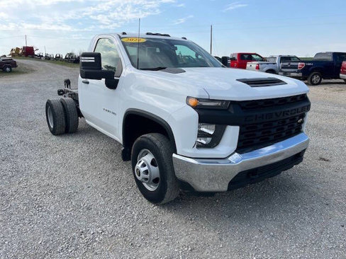 Used 2022 Chevrolet Silverado 3500 W/T w/ WT Convenience Package image 2