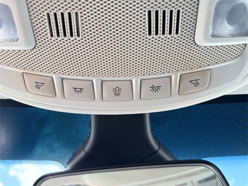 Used 2022 Ford Edge SE w/ Black Appearance Package image 19