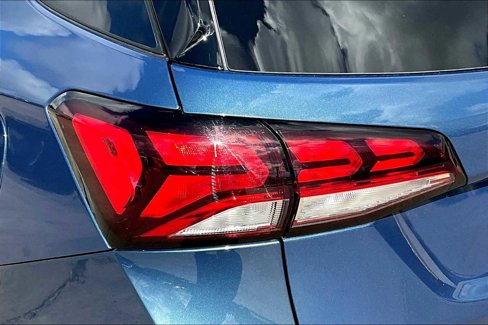 Used 2024 Chevrolet Equinox LT image 28