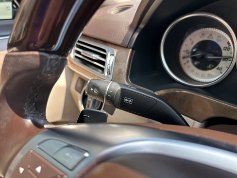 Used 2014 Mercedes-Benz E 350 Sedan image 26
