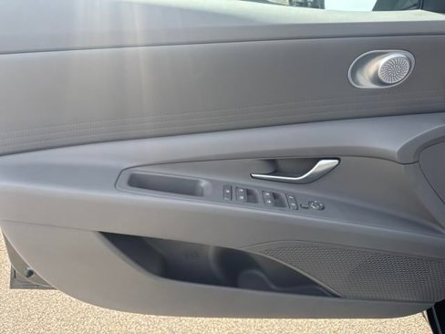 Certified 2024 Hyundai Elantra SEL image 15