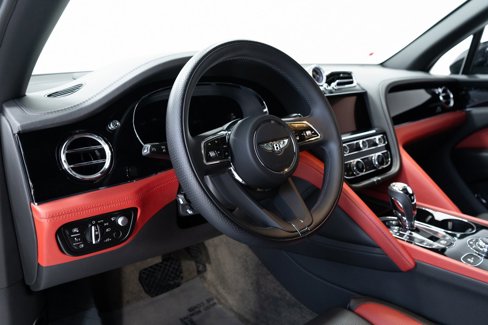 Certified 2023 Bentley Bentayga image 14