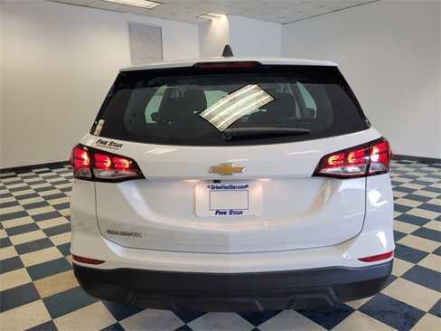Used 2022 Chevrolet Equinox LS image 10