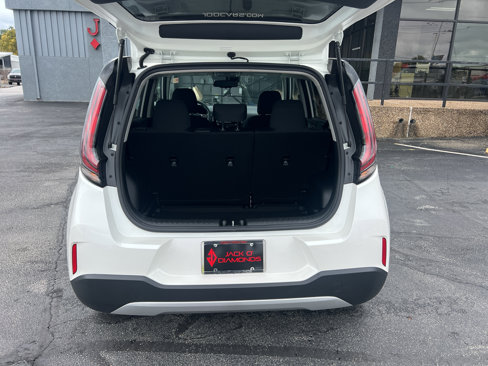 Used 2025 Kia Soul S image 28