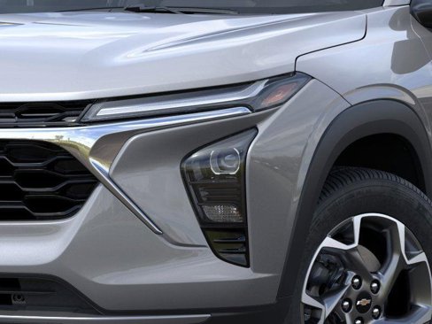 New 2025 Chevrolet Trax LT w/ Driver Confidence Package image 10