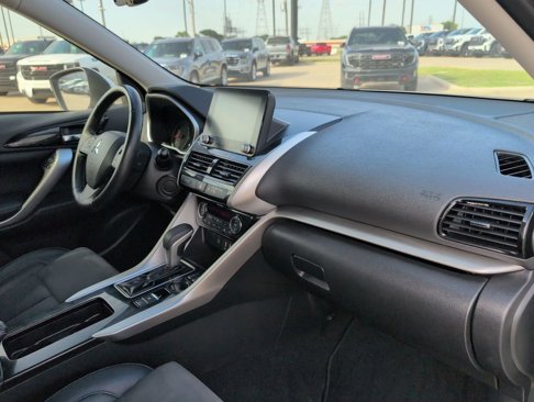 Used 2022 Mitsubishi Eclipse Cross SE image 22