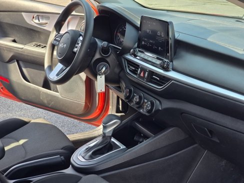Used 2022 Kia Forte LXS image 27