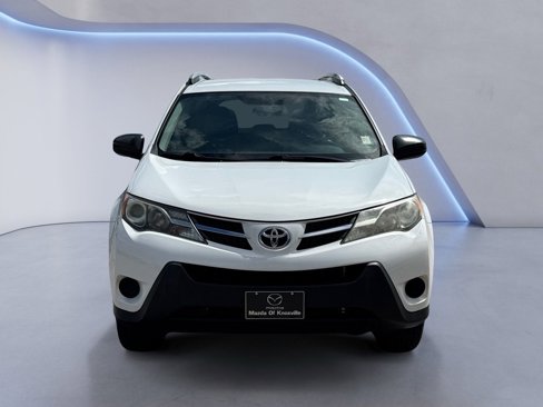 Used 2015 Toyota RAV4 LE image 2