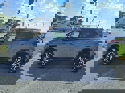 Used 2023 Nissan Rogue SV image 22