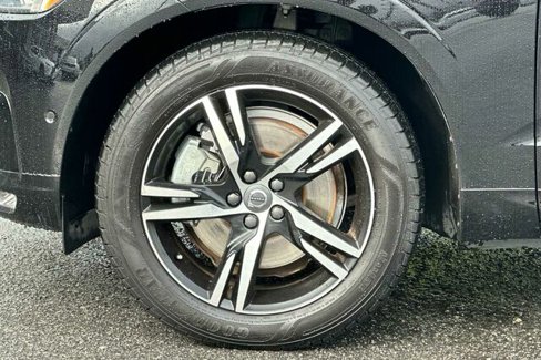 Used 2018 Volvo XC60 T6 R-Design w/ Convenience Package image 27
