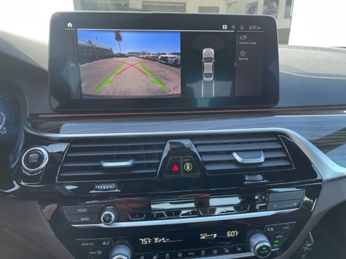 Used 2022 BMW 530e xDrive w/ M Sport Package image 21