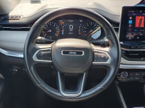 Used 2022 Jeep Compass Limited image 21