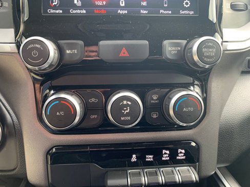 Used 2020 RAM 1500 Big Horn image 24