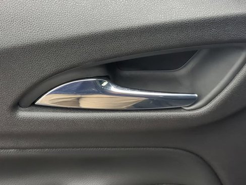 Used 2020 Chevrolet Equinox Premier image 30