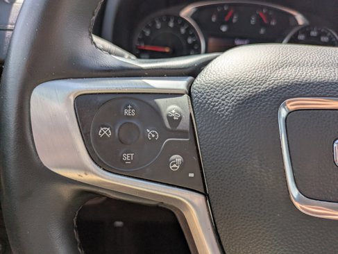 Used 2024 GMC Terrain SLT image 21