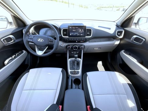 New 2025 Hyundai Venue SEL image 13