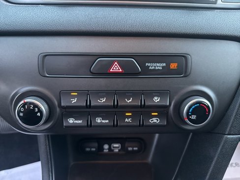 Used 2019 Kia Sportage LX image 16
