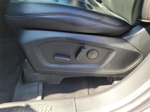Used 2022 Ford Explorer XLT image 24