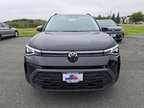 New 2025 Volkswagen Taos SE image 9