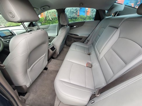 Used 2016 Chevrolet Malibu LT w/ Leather Package image 9