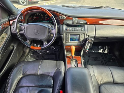 Used 2000 Cadillac De Ville DTS w/ Safety/Security Pkg image 18