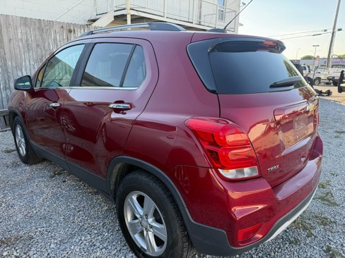Used 2018 Chevrolet Trax LT w/ LT Convenience Package image 12
