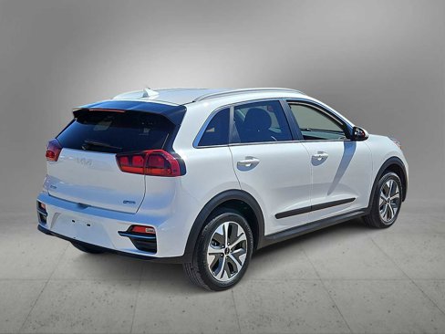 Used 2022 Kia Niro EX image 8