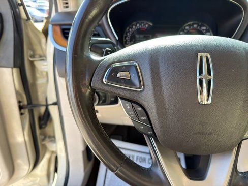 Used 2018 Lincoln MKC Select w/ Select Plus Package image 31